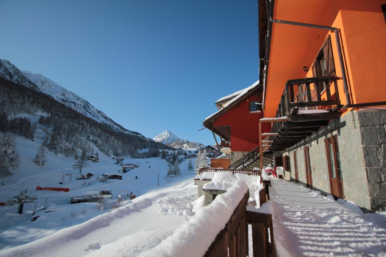 Hotel Al Foiron Claviere Buitenkant foto